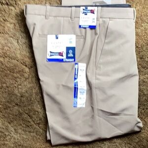 Izod Tan Chinos Classic Style Pants